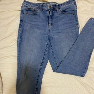 Universal thread Jeans size 8S good condition